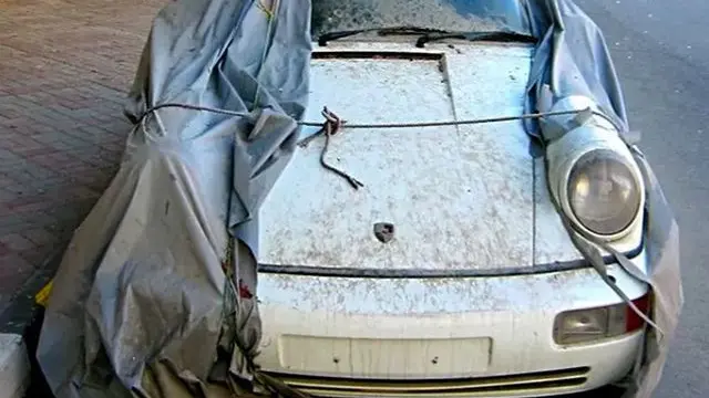 Kuburan supercar (Aelux)
