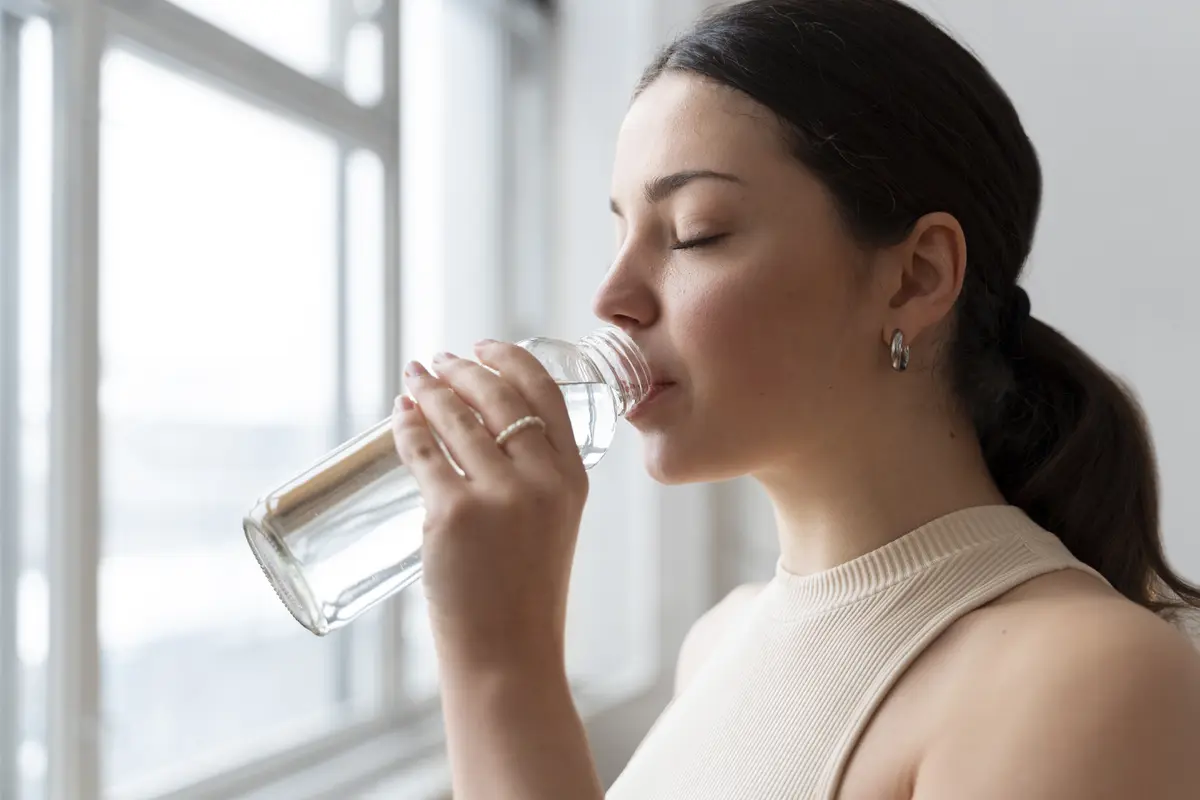 3. Minum Air yang Cukup [Dok/freepik.com]