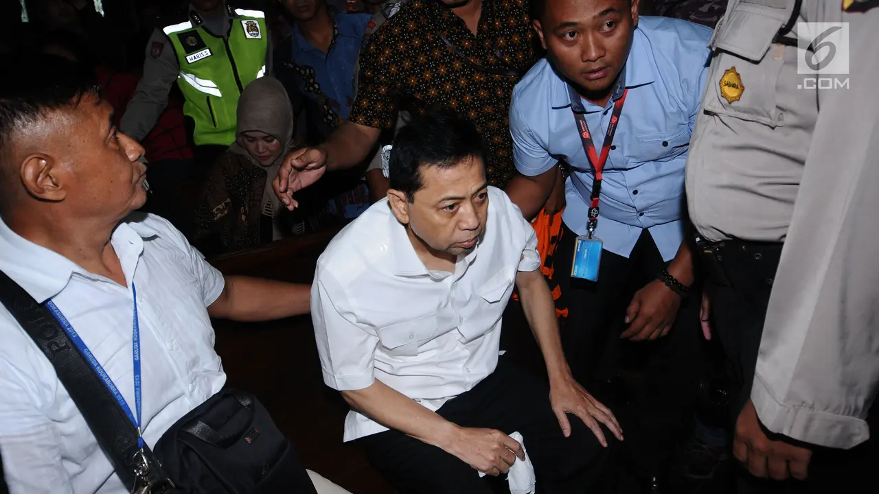 Tampak Lesu, Setya Novanto Jalani Sidang Perdana Kasus Korupsi e-KTP