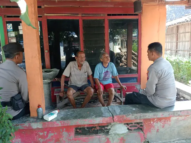 Kakek dan nenek temukan dompet minta imbalan