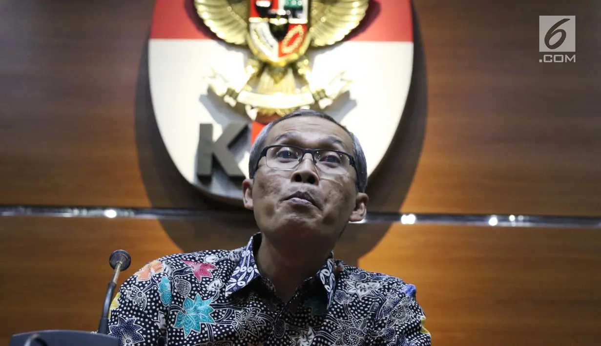 Komisioner KPK, Alexander Marwata usai mengumumkan penetapan tersangka baru kasus dugaan suap dana hibah Kemenpora ke KONI Pusat, Gedung KPK, Jakarta, Rabu (18/9/2019). KPK menetapkan Menpora Imam Nahrawi sebagai tersangka baru diduga menerima suap Rp26,5 milyar. (Liputan6.com/Helmi Fithriansyah)