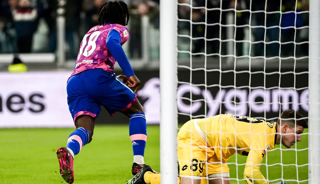 Pemain Juventus Moise Kean merayakan golnya ke gawang Juventus pada pertandingan sepak bola babak 16 besar Coppa Italia di Stadion Juventus, Turin, Italia, 19 Januari 2023. Juventus menang 2-1 atas Monza. (Marco Alpozzi/LaPresse via AP)