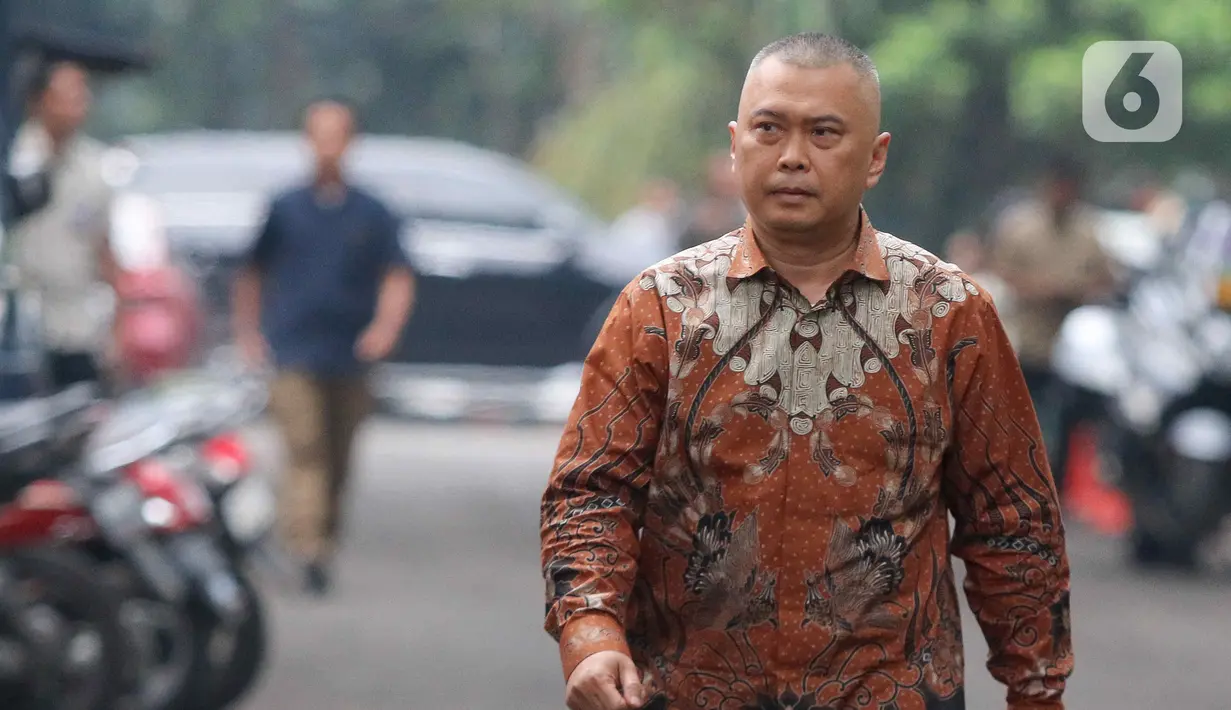 Dudy Purwagandhi. Ia merupakan CEO dari Jhonlin Air Transport (JAT). Jhonlin Air Transport adalah maskapai penerbangan regional di Indonesia yang fokus melayani daerah-daerah di Kalimantan Selatan. Dudy Purwagandhi saat ini juga menjabat komisaris PT PLN (Persero) sejak Januari 2020. (Liputan6.com/Herman Zakharia)