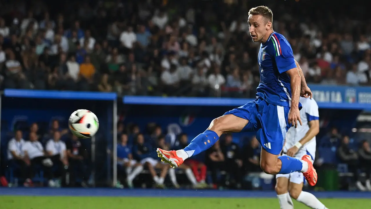 Foto: Melihat Gol Ajib Davide Frattesi Saat Membawa Italia Menaklukkan Bosnia-Herzegovina