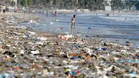 Ternyata Indonesia menjadi penyumbang kedua terbesar untuk polusi laut akibat sampah plastik.