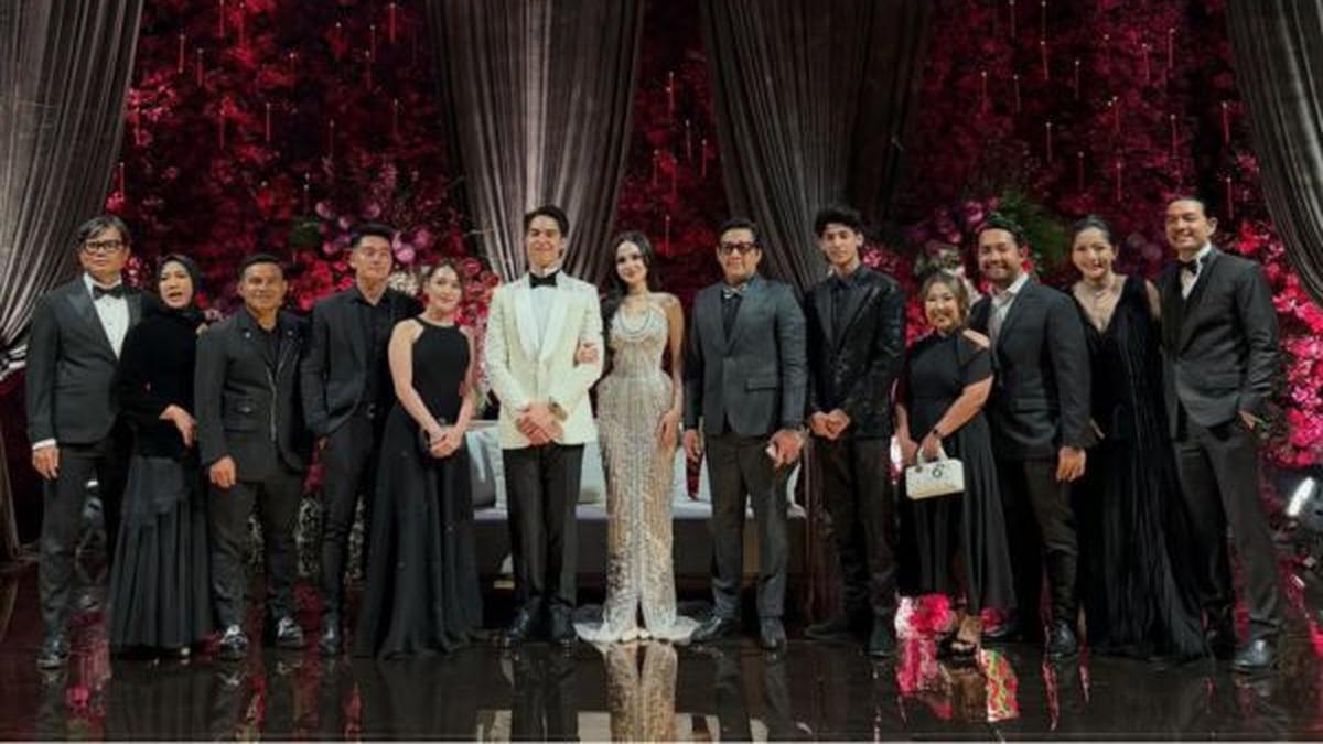 Potret Andre Taulany di Pernikahan El Rumi dan Syifa Hadju Usai Touring The Prediksi