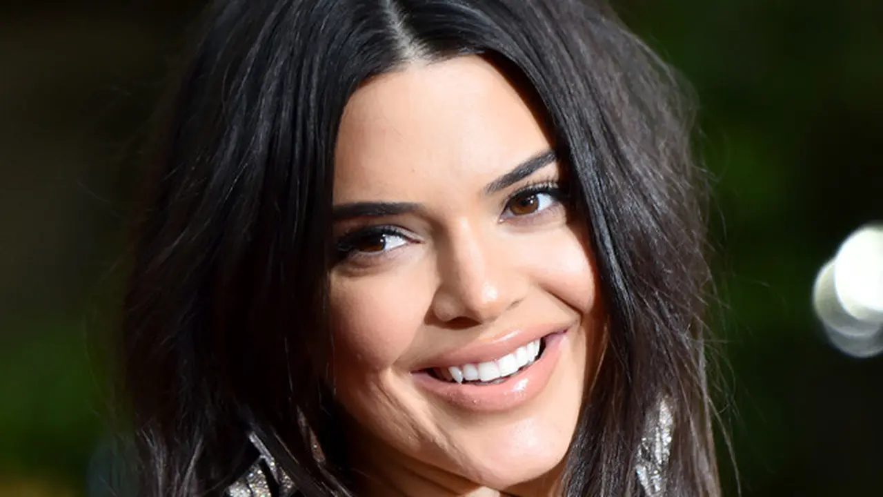 [Bintang] Kendall Jenner