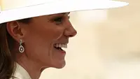 Kate Middleton Padukan Anting-anting Spesial dengan Busana Kuning Mentega yang Ngetren