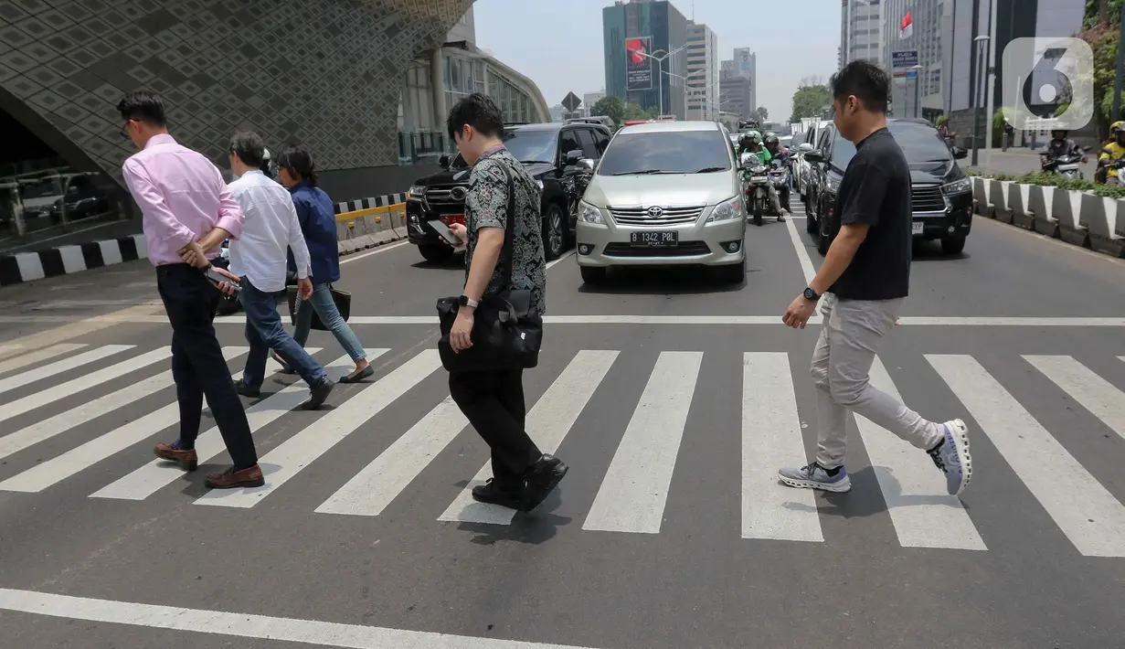 Fenomena ini merupakan Kulminasi Utama periode kedua ini terjadi di Indonesia pada waktu yang berbeda-beda selama bulan September hingga Oktober 2024. (Liputan6.com/Herman Zakharia)