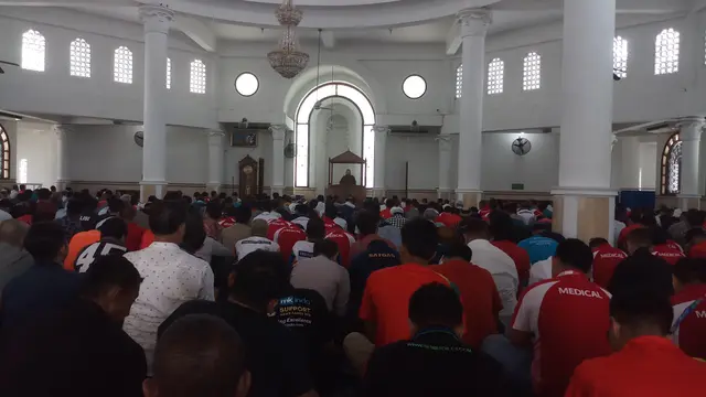 Khutbah Salat Jumat di Masjid GBK Pakai 2 Bahasa