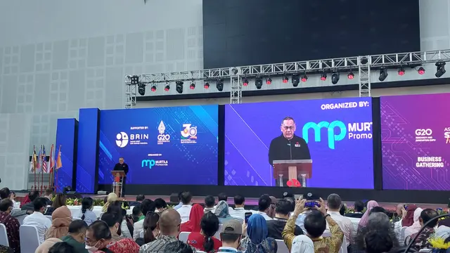 Kepala Badan Riset dan Inovasi Nasional (BRIN) Laksana Tri Handoko membuka ajang pameran riset dan inovasi atau InaRI 2022. Ajang pameran ini diikuti sekitar 239 peserta. Foto/Arief Rachman