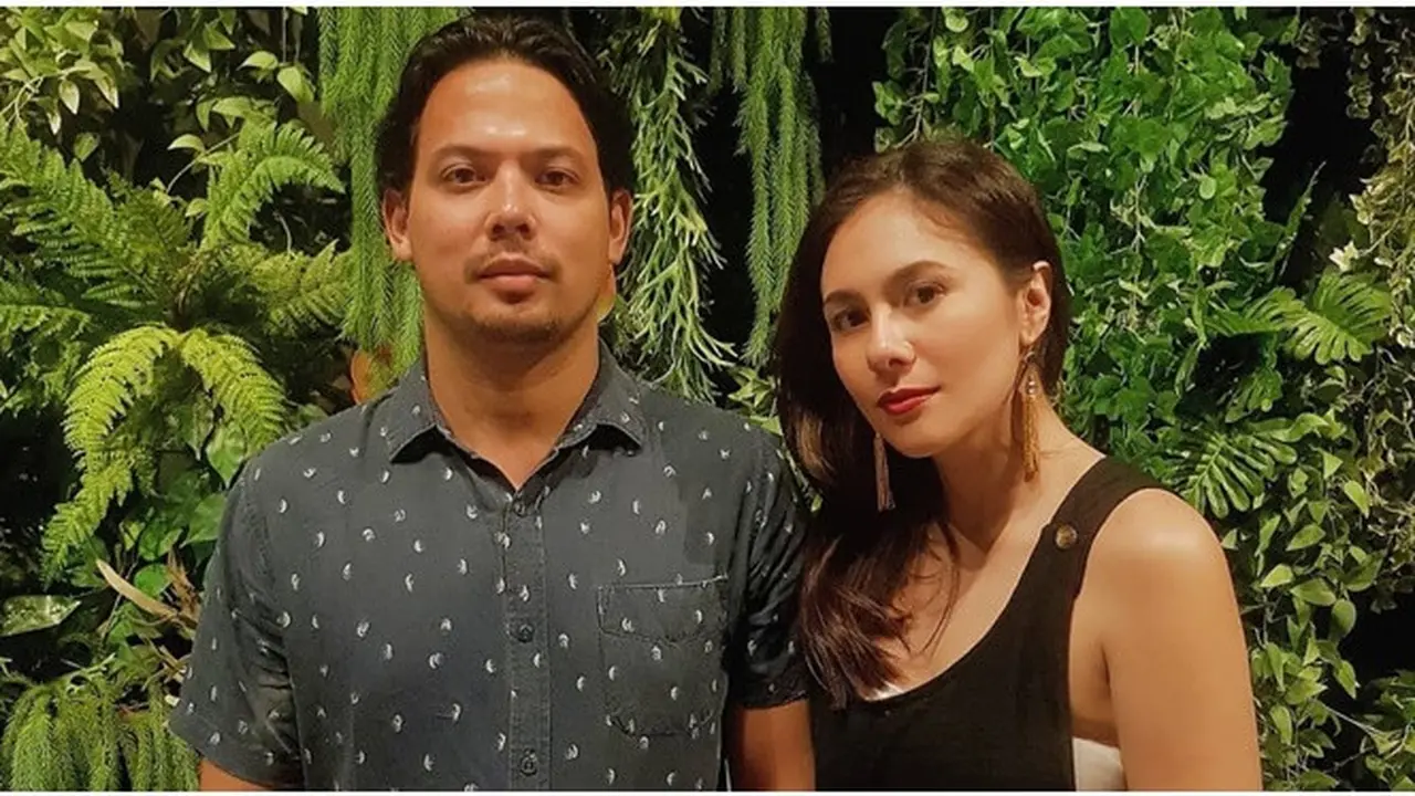 Gugat Cerai Usai 12 Tahun Nikah, Ini 6 Potret Mesra Wulan Guritno dan Adilla Dimitri