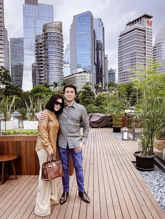Syahrini dan Reino Barack (Instagram/princessyahrini)