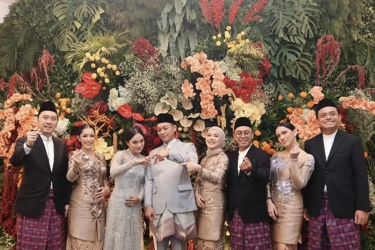 Potret Pertunangan Rasyid Rajasa dan Tamara Kalla.