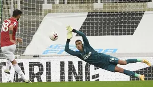 Manchester United dan Everton Incar Karl Darlow, Bebas Transfer Usai Tinggalkan Leeds