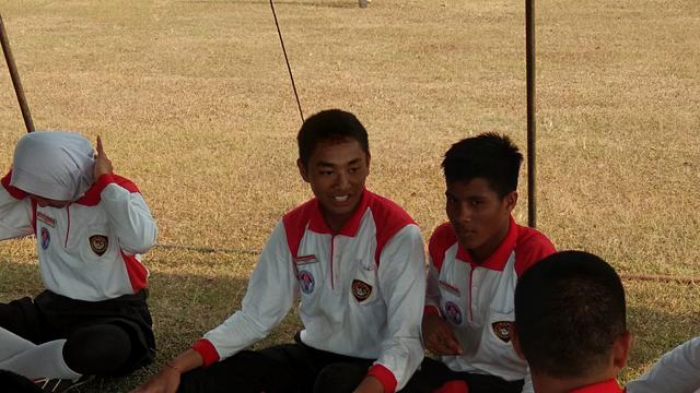 Calon Paskibraka 2018 asal Bali, Sang Putu Hendra Adi mengatakan teman-temannya sering curhat masalah cewek saat istirahat (Liputan6.com/Giovani Dio Prasasti)