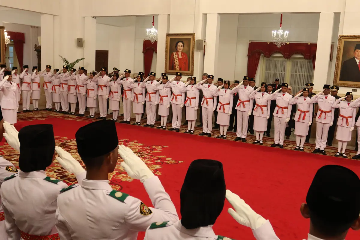 Jokowi Kukuhkan 68 Anggota Paskibraka HUT RI