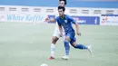 <p>Nama lengkapnya adalah Pratama Arhan Alif Rifai dan ia debut tim utama untuk PSIS Semarang di Piala Menpora 2021. Di kompetisi itu, ia berhasil mencetak 2 gol, yang salah satunya adalah tendangan bebas dan gol terbaik di turnamen tersebut. Foto: Instagram.</p>