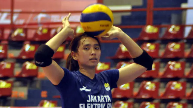 Yolla Yuliana