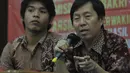 Kho Seng Seng (kanan) saat menjadi pembicara “Gelar Perkara : Pemidanaan yang Dipaksakan”, Jakarta, Jumat (15/5/2015). Kho Seng adalah korban kriminalisasi kasus surat pembaca. (Liputan6.com/Herman Zakharia)