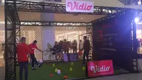 Legenda Timnas Indonesia, Ponaryo Astaman, berbagi ilmu kepada masyarakat di acara Vidio Xperience. (Bola.com/Zulfirdaus Harahap)