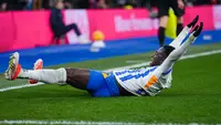Kaoru Mitoma membuka keunggulan Brighton sebelum digandakan oleh Yankuba Minteh. Minteh kemudian mencetak gol keduanya di laga ini pada paruh kedua. (AP Photo/Dave Shopland)