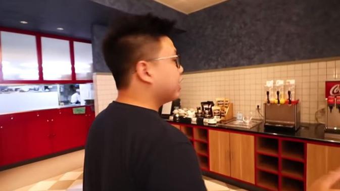 6 Potret Restoran Mewah Reino Barack, Berkonsep American Dinner (sumber: Instagram.com/reinobarack)