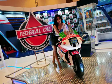  Indonesia Motorcycle Show (IMoS) resmi dibuka di Jakarta Convention Center, Rabu (29/10/2014). (Liputan6.com/Johan Tallo)