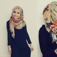 Hijab motif tribal. (via: icarmodel.net)