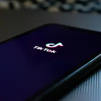 TikTok/Unsplash Kon
