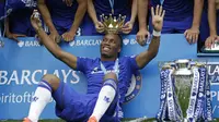 TERAKHIR - Didier Drogba telah melakoni laga terakhirnya bersama Chelsea di musim ini. Mantan penyerang timnas Pantai Gading tersebut memutuskan untuk tak memperpanjang kontraknya bersama The Blues. (AP Photo/Matt Dunham)