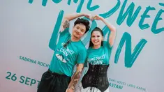 Ini potret Yunita Siregar dan Derby Romero di acara konferensi pers film Home Sweet Loan pada 19 September 2024 lalu. Lewat perannya sebagai Danan di Home Sweet Loan, Derby Romero kembali disebut netizen sebagai cowok green flag. Sejak konferensi pers ini, netizen sudah tak sabar untuk menyaksikan film yang disutradarai oleh Sabrina Rochelle Kalangie ini di bioskop. (Liputan6.com/IG/@yunitasiregar)
