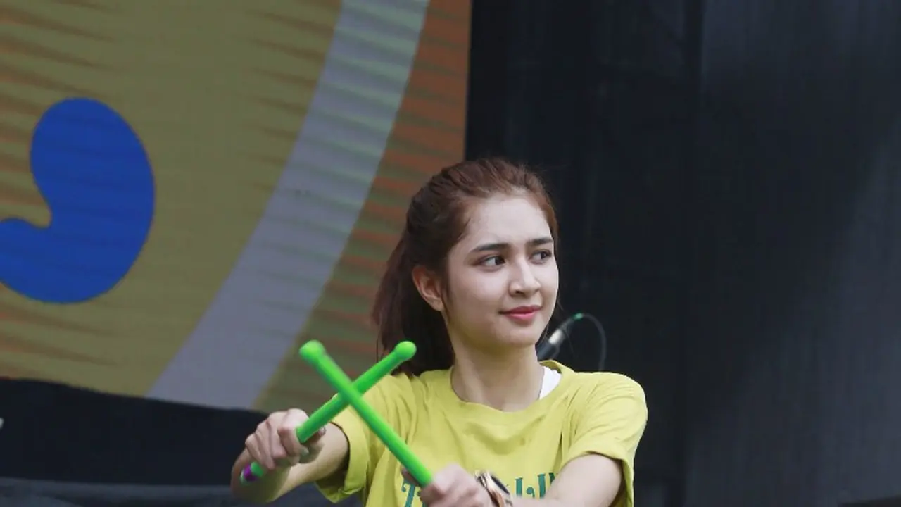 [Fimela] Mikha Tambayong