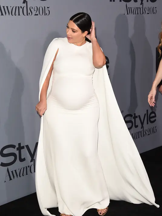 Belakangan ini berbagai kabar miring selalu menerpa keluarga Kim Kardashian. Tak khayal para publik pun selalu dibuat geger oleh sensasinya tersebut. (AFP/Bintang.com)