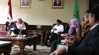 Menteri Agama Lukman Hakim Saifuddin menerima kunjungan Dubes Arab Saudi di Kantor Kemenag, Jakarta, Jumat (10/05). (Foto: Romadanyl)