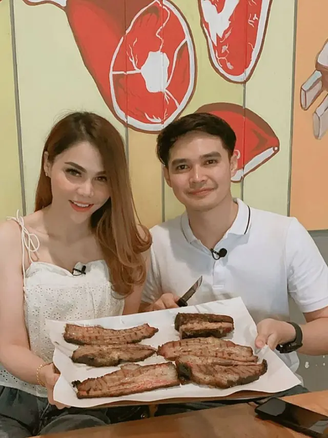 Kebersamaan DJ Katty Butterfly dan Aiman Ricky dimulai saat mereka sering berkolaborasi untuk konten YouTube. Mereka juga sangat kompak dalam setiap kesempatan.