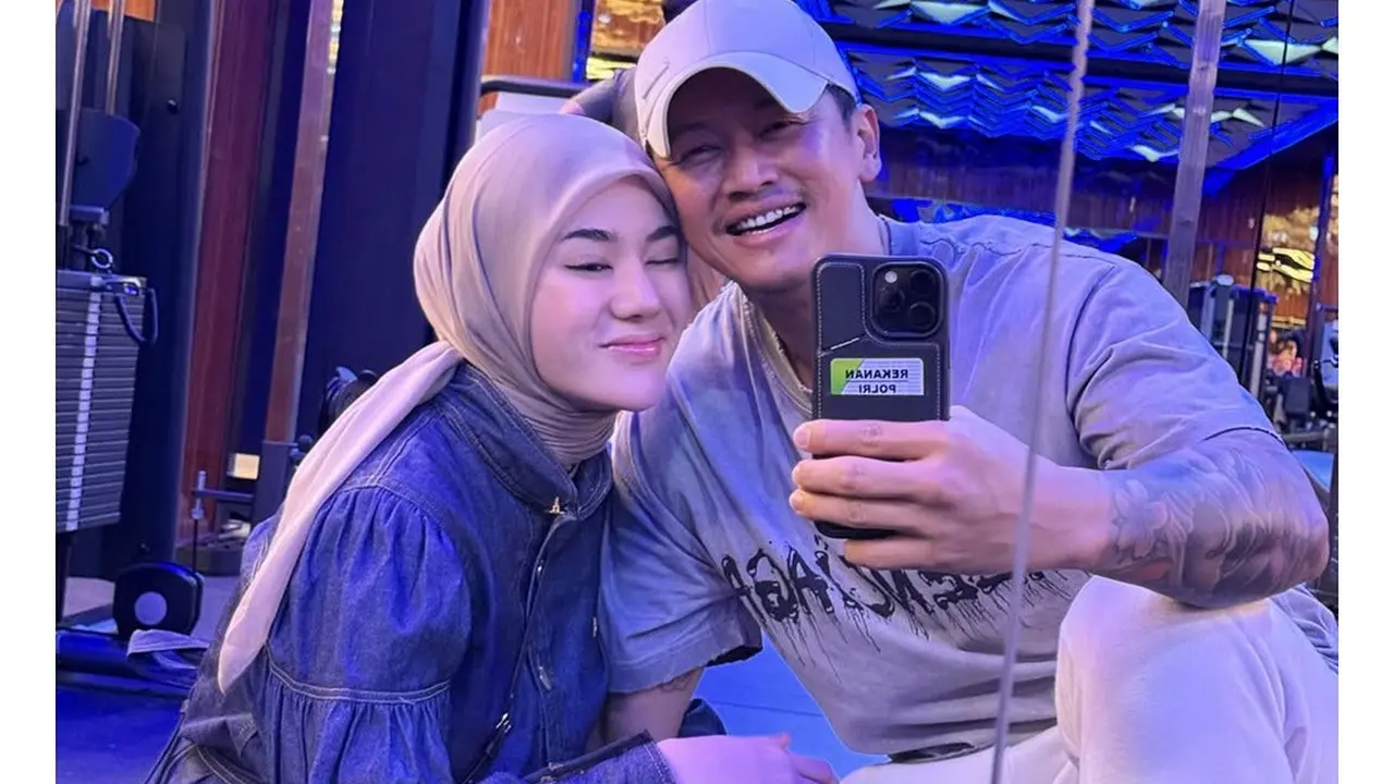 2 Bulan Nikah, Ini 6 Potret Clara Shinta dan Suami yang Dikabarkan Pisah Rumah