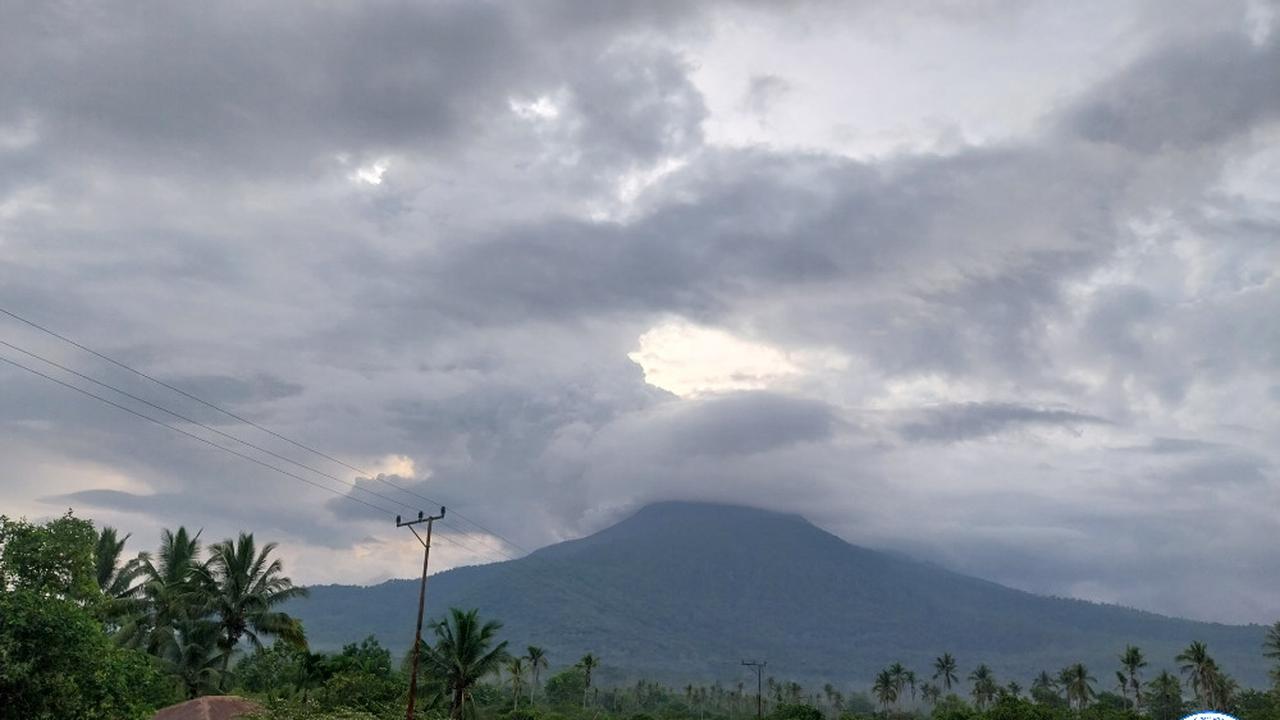 Gunung Lewotobi Laki-laki