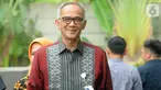 Sekretaris Jenderal Kementerian Perdagangan (Kemendag) Oke Nurwan memenuhi panggilan penyidik KPK di Jakarta, Selasa (5/11/2019). Oke Nurwan dipanggil terkait kasus dugaan suap pengurusan izin impor bawang putih yang menjerat mantan anggota Komisi VI DPR I Nyoman Dhamantra. (merdeka.com/Dwi Narwoko)