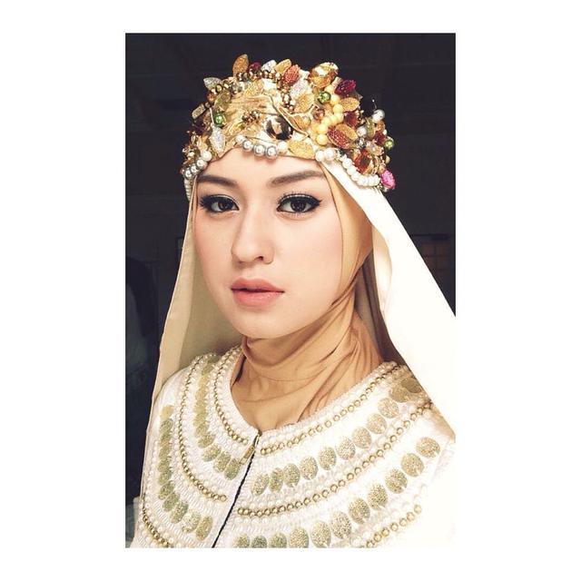 7 Potret Kimberly Ryder saat Pakai Hijab, Banjir Pujian