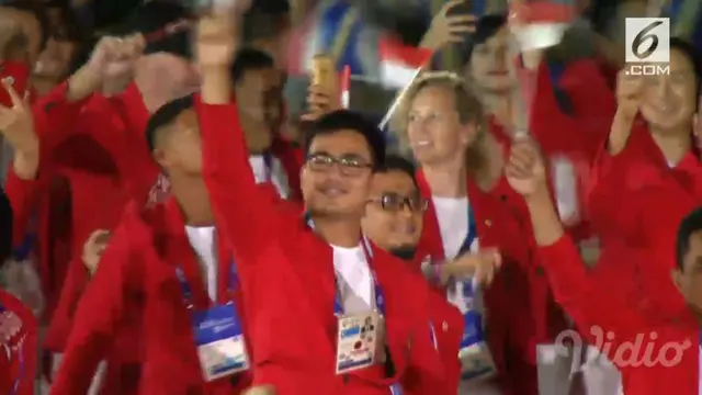 Atlet renang I Gede Siman Sudartawa mendapat kehormatan sebagai pembawa bendera Indonesia pada upacara pembukaan Asian Games 2018 di Stadion Utama Gelora Bung Karno (GBK), Jakarta.