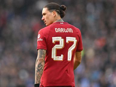 Nomor punggung menjadi suatu identitas unik dalam sebuah klub karena hanya boleh dikenakan seorang pemain saja dalam satu musimnya. Di Liga Inggris musim 2022/2023 ini tercatat 5 pemain baru kompak mengenakan nomor punggung 27 bersama klub barunya dengan berbagai alasan. Siapa saja mereka? Simak uraiannya berikut ini. (AFP/Glyn Kirk)