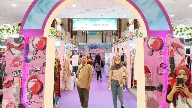 Bisnis fesyen muslim, ternyata tengah merajalela dan alternatif para selebritas Indonesia ketika fakum dari dunia hiburan.