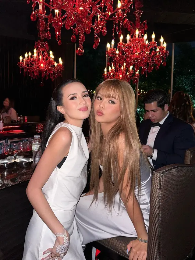 Banjir Visual! 8 Gaya Bridesmaid Beby Tsabina di Momen Akad dan Resepsi Pernikahannya, dari Syifa Hadju, Cassandra Lee, hingga Sorn Eks CLC