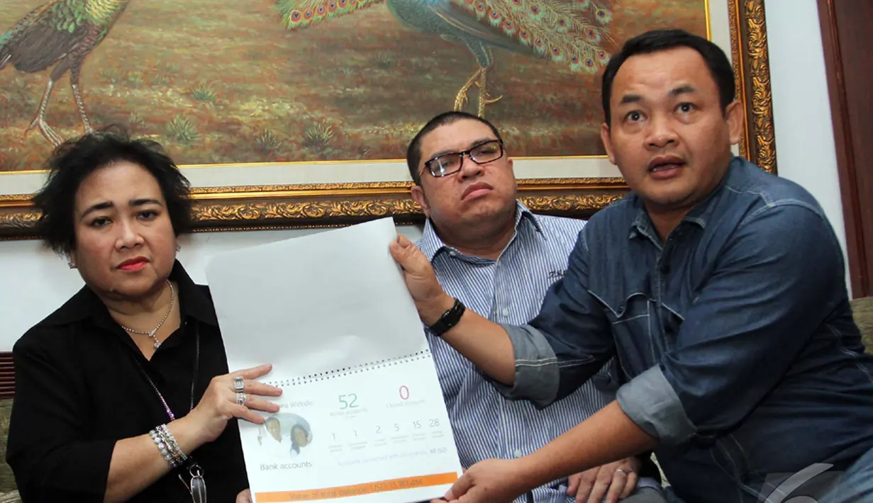Rachmawati Soekarnoputri mengklaim memiliki bukti kalau Presiden terpilih Joko Widodo (Jokowi) punya rekening di luar negeri, Jakarta, Rabu (15/10/2014) (Liputan6.com/Johan Tallo)