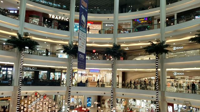 Pihak Manajemen membantah mall Kota Kasablanka (Kokas) di lockdown. Chief Tenant Relation Office 88, Tania Dwi Suzanna menegaskan, tidak ada staff yang terkena virus Corona.