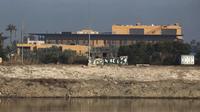 Kedutaan AS di seberang sungai Tigris di ibu kota Irak, Bagdad. (File: AFP)