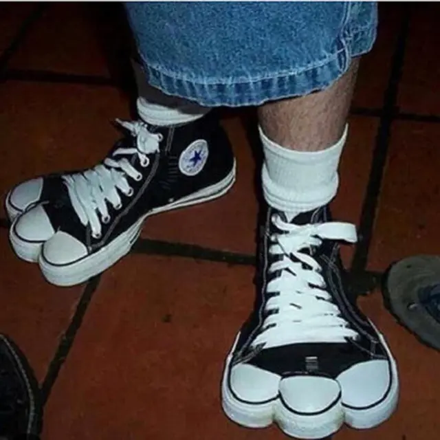 6 Outfit Nonton Konser Ini Absurd Banget, Netizen: Kelewat Gaul
