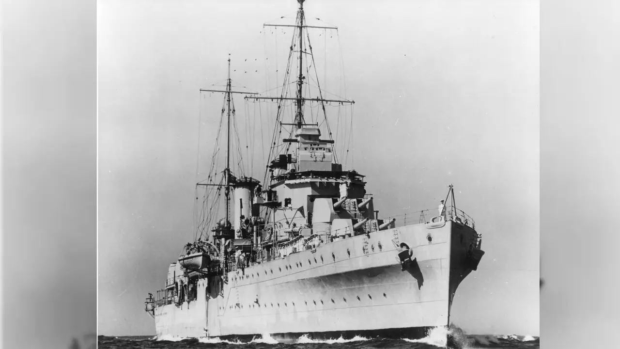 HMS Perth (sumber: Kedutaan Australia di Indonesia)