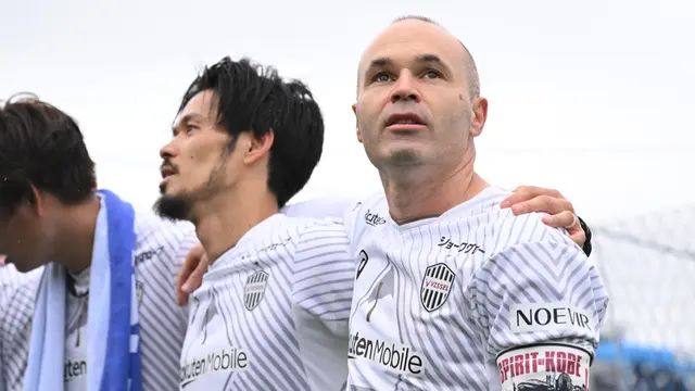 Foto: Yuk Melihat Kembali Aksi Legenda Barcelona Bermain di Meiji Yasuda J1 League 2023
